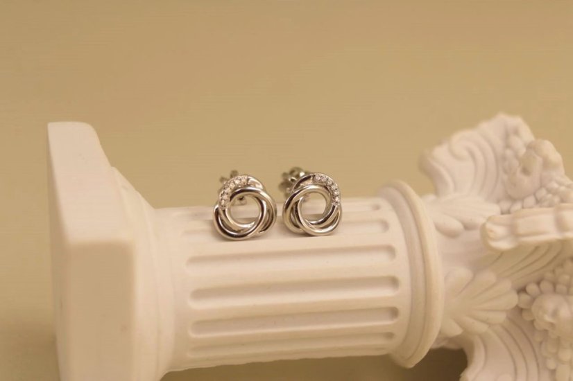 Zlaté náušnice - diamanty 0,02 ct -  G-H/Si - biele zlato - šrúbky - 14K