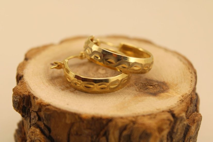 Náušnice gravírované kruhy-žlté zlato-14 karátov - Farba zlata: Žltá, Váha (g): 2,43, Rýdzosť: 14 karátov 585/1000, Dámske/Pánske: Dámske