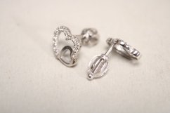 Náušnice-spojené srdcia-biele zlato-číre zirkóny-puzetky-14 karátov