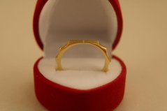 Prsteň- ruženec-vygravírovaný krížik- žlté zlato- 14 karátov