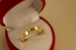 Prsteň- ruženec- vystupený krížik- kombinované zlato- 14 karátov