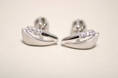 Strieborné ovalné naušnice s čírymi zirkónmi, rhodium, šrúbky, 1,38g, 925/1000