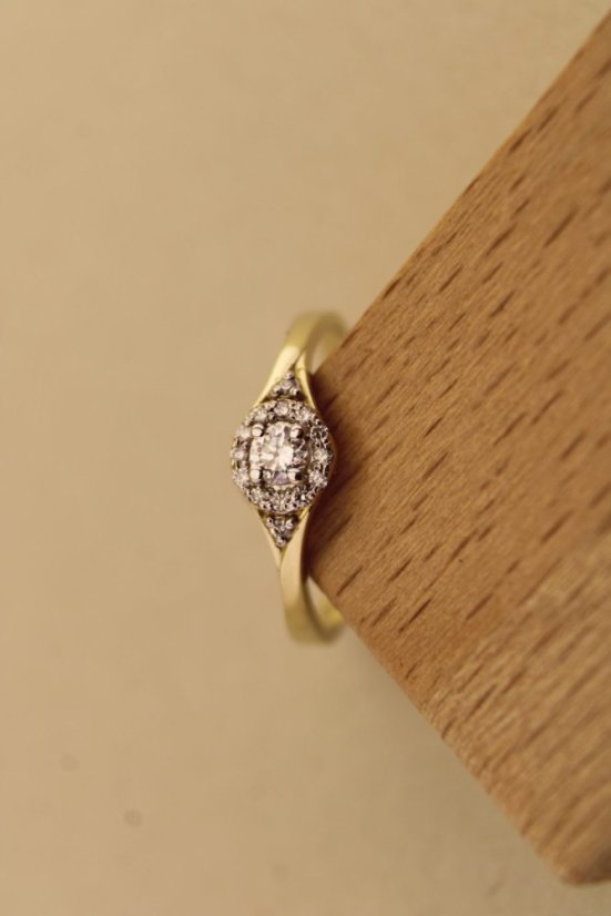 Prsteň- brilianty-H/Si2- viacfarebné zlato- 14 karátov