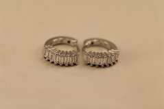 Náušnice - kruhy- číre zirkóny - zacvakávacie - rhódiované striebro