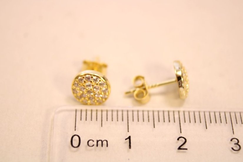 Pozlátené strieborné náušnice v tvare kruhu s čírymi zirkónmi, puzetové zapínanie, 1,34g, 925/1000 - Materiál: Pozlátené striebro, Druh kameňa: ZIRKÓN, Farba kameňa: Číry, Váha (g): 1,34, Rýdzosť: STRIEBRO 925/1000