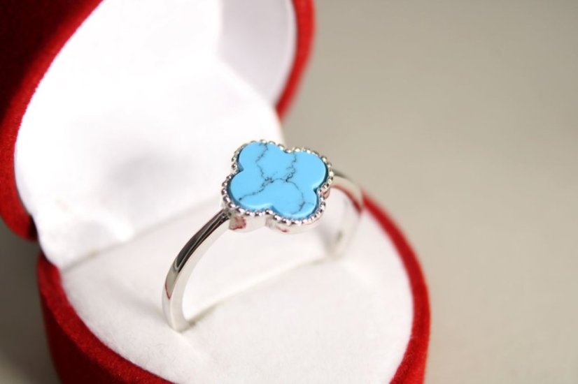 Strieborný prsteň ďatelinka s tyrkysom, rhodium, veľkosť 58, 2,16 g, 925/1000