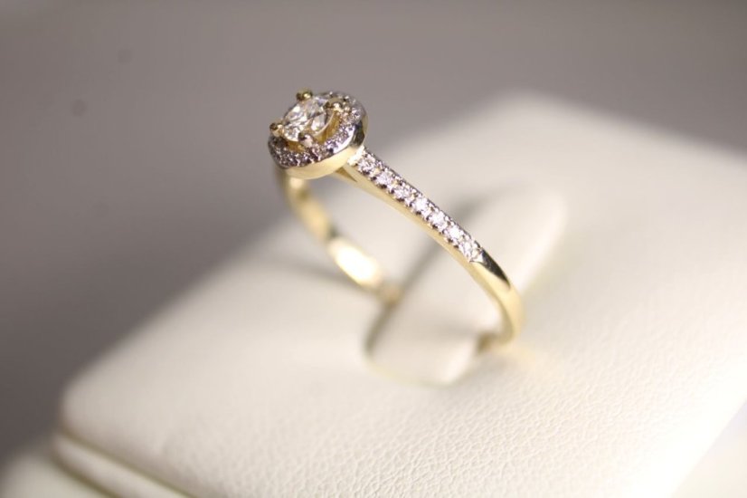 Diamantový prsteň zo žltého zlata s centrálnym briliantom 0,15 ct H/Si2, veľkosť 54, 2,01 g, 14 karátov 585/1000