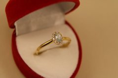 Prsteň- Topás- zirkóny- žlté zlato- 14 karátov