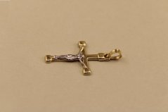 Prívesok- krížik s Ježišom- viacfarebné zlato- 14 karátov