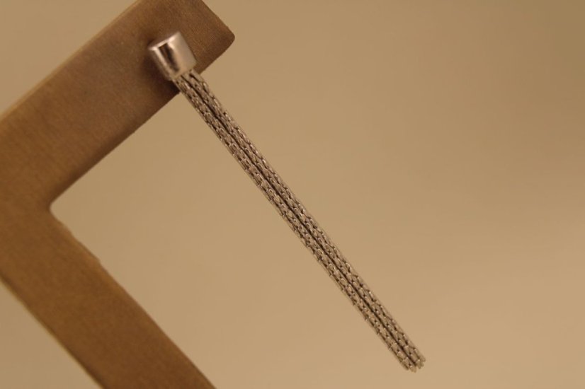 Náušnice- visiace retiazky- elagatný dizajn- puzetky- rhódiované striebro