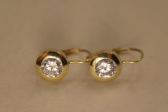 Naušnice- vsadené číre zirkóny- patent- žlté zlato- 14 karátov