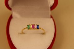 Prsteň - farebné obdĺžníkové zirkóny - žlté zlato - 14K