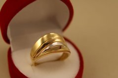 Prsteň- vlnitý tvar- viacfarebné zlato- 14 karátov