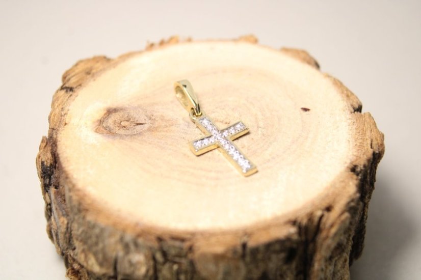 Zlatý prívesok krížik s diamantmi 0,08 ct H/Si2, žlté zlato, 0,73 g, 14 karátov 585/1000