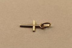 Minimalistický krížik - žlté zlato - 14K