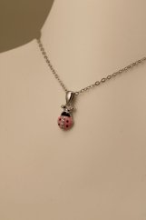 Náhrdelník s príveskom-rúžová lienka-zirkóny-rhodium-striebro