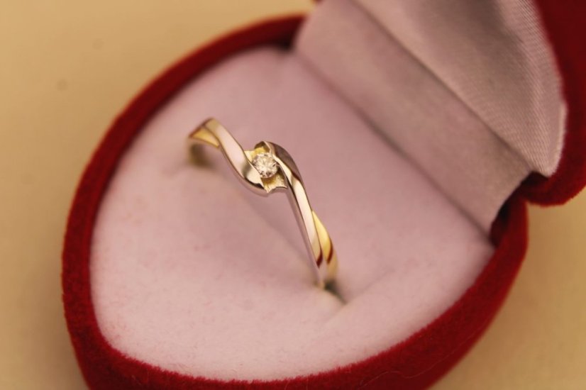 Prsteň- diamant- H/Si2- kombinované zlato- 14 karátov