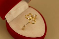 Prsteň- dve srdcia- číre zirkóny- žlté zlato- 14 karátov