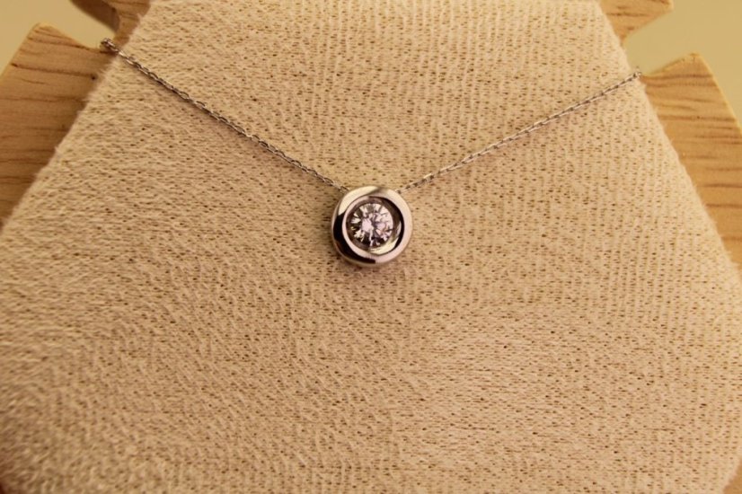 Zlatá celebritka - Zirkón v hladkej obrube - Biele zlato - 14k