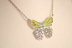 Retiazka-motýľ- číre zirkóny- farebný smalt-rhodium-striebro