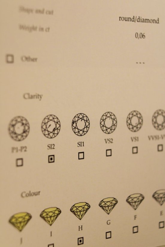 Náušnice- diamant 0,06ct- puzetky- žlté zlato- 14 karátov