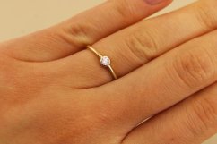 Prsteň brilianty- biely diamant- H/Si- kombinované zlato- 14 karátov