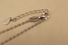 Retiazka- celebritka- motýľ- modrý opál- rhódiované striebro