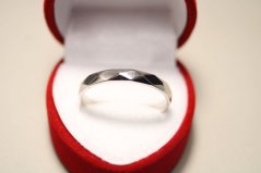 Prsteň-kosoštvorcový výbrus-rhodium-striebro