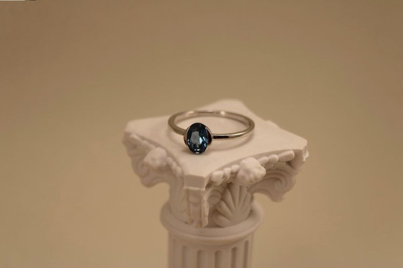 Prsteň - londýnsky Topás - biele zlato - 14 karátov