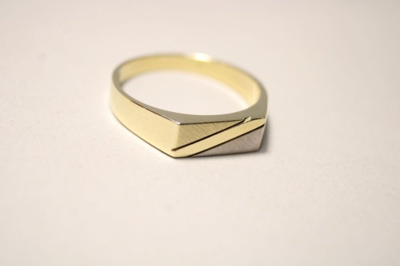 Zlatý prsteň-viacfarebné zlato- lesklo-matná úprava-14karátov