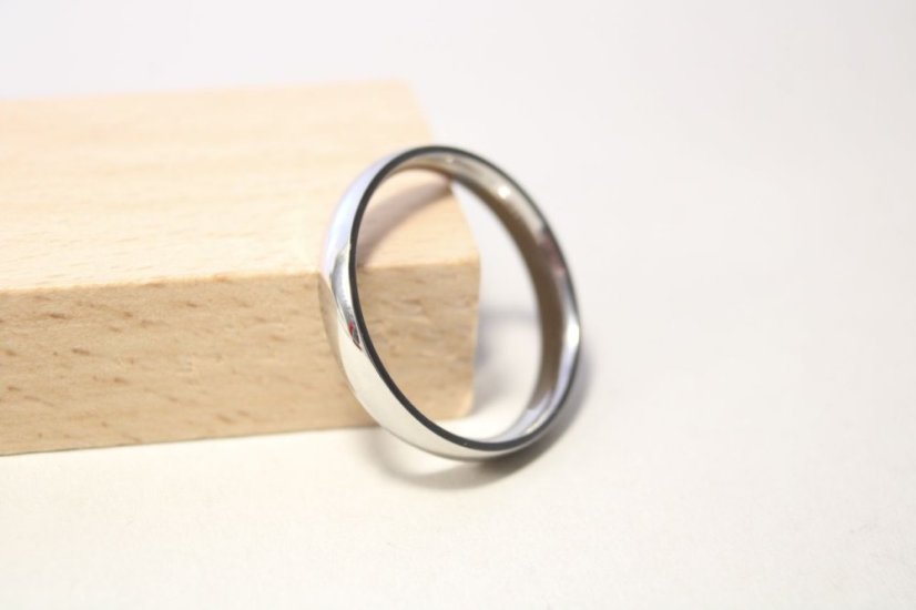 Prsteň-obrúčka- chirurgická oceľ