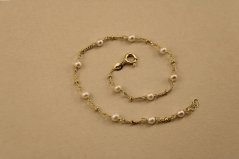 Náramok - biele perličky - pancier - žlté zlato - 14K