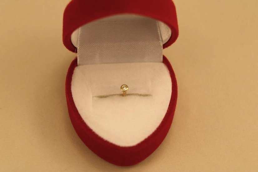 Piercing do nosa- číry briliant- 0,01 ct- žlté zlato- 14 karátov