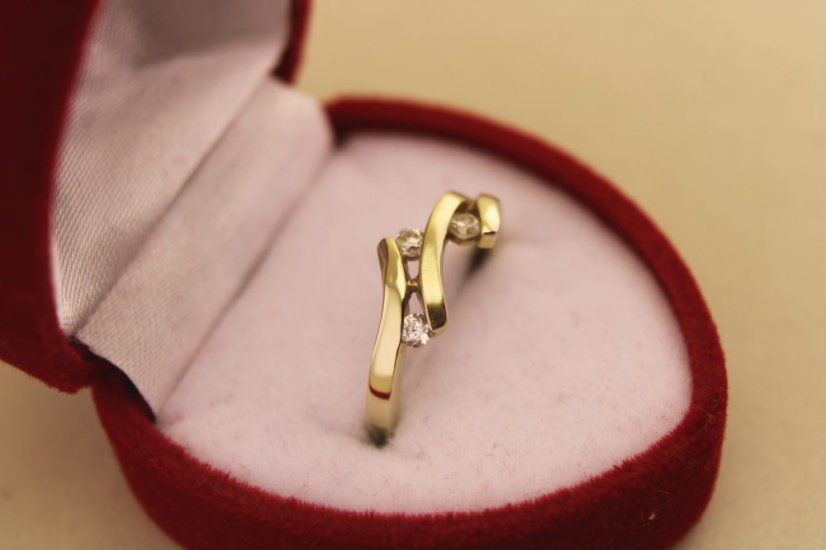 Zlatý prsteň - Vlny - Číre zirkóny - Žlté zlato - 14k