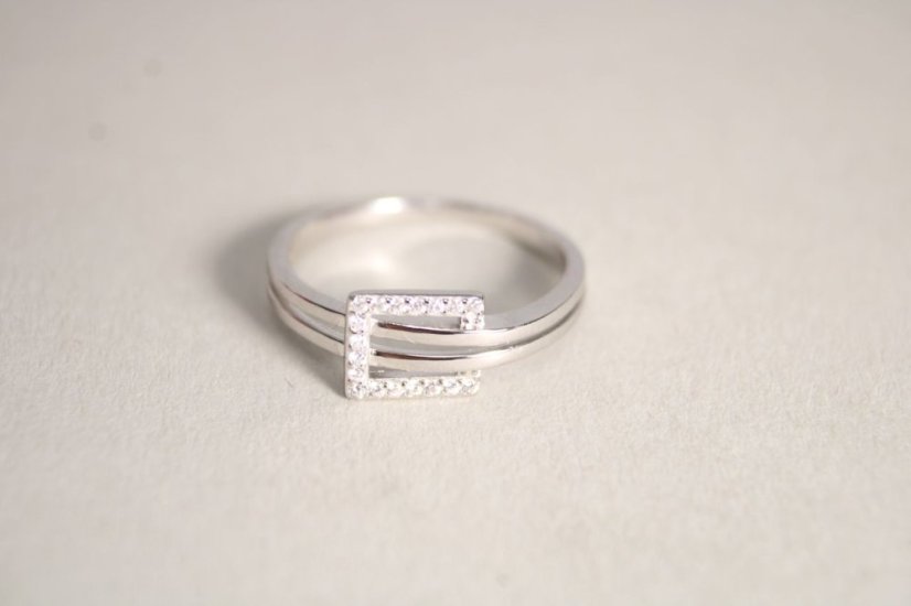 Strieborný prsteň s čírymi zirkónmi, rhodium, veľkosť 54, 1,56 g, 925/1000