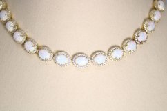 Náhrdelník-biele opály-zirkóny-pozlátené striebro