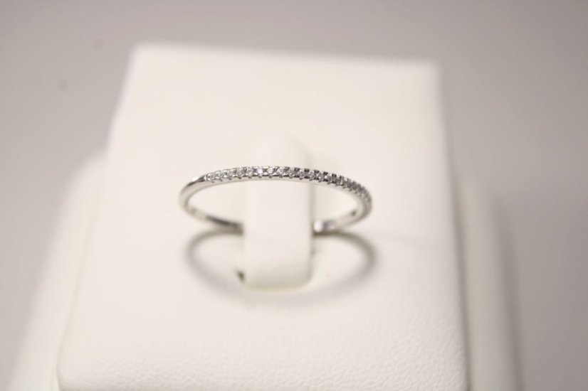 Strieborný trojitý prsteň so zirkónmi, rhodium, veľkosť 57, 2,77 g, 925/1000