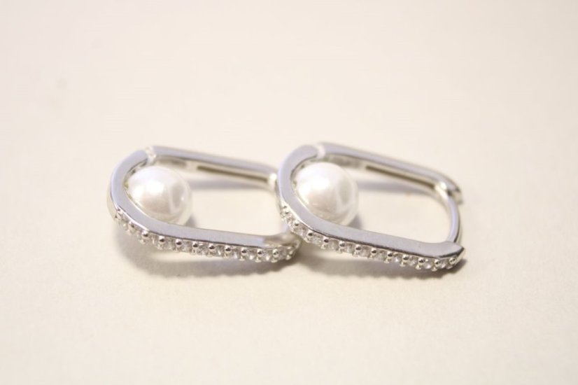 Strieborné oválne náušnice zirkónové s bielymi perlami, rhodium, kĺbové zapínanie, 2,50 g, 925/1000