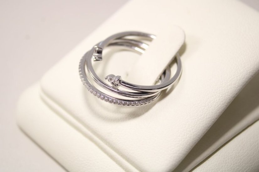Strieborný trojitý prsteň so zirkónmi, rhodium, veľkosť 57, 2,77 g, 925/1000