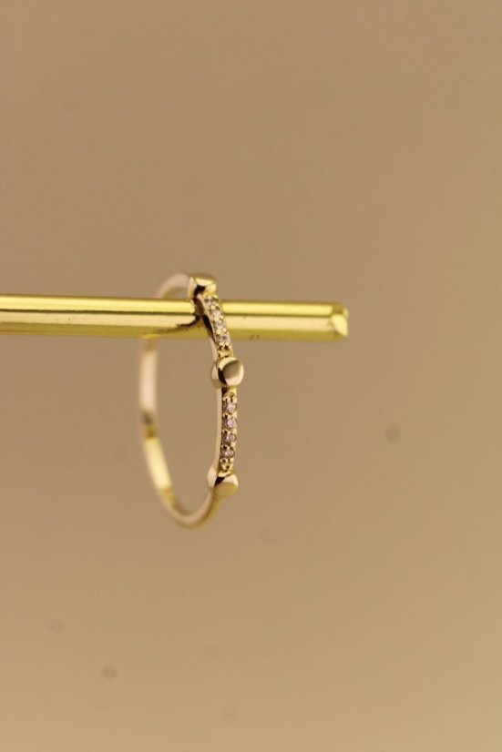 Prsteň- diamanty- 0,04 ct- H/Si2- žlté zlato- 14 karátov - Farba zlata: Žltá, Druh kameňa: DIAMANT (BRILIANT), Farba kameňa: Biely, Veľkosť prsteňa: 54, Váha (g): 1,04, Rýdzosť: 14 karátov 585/1000