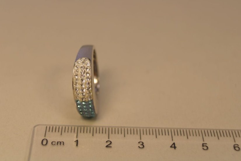 Prsteň- číre a modré swarovski crystals- rhodiované striebro