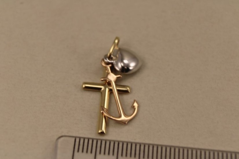 Prívesok -srdce- kotva- kríž- kombinované zlato-14 karátov