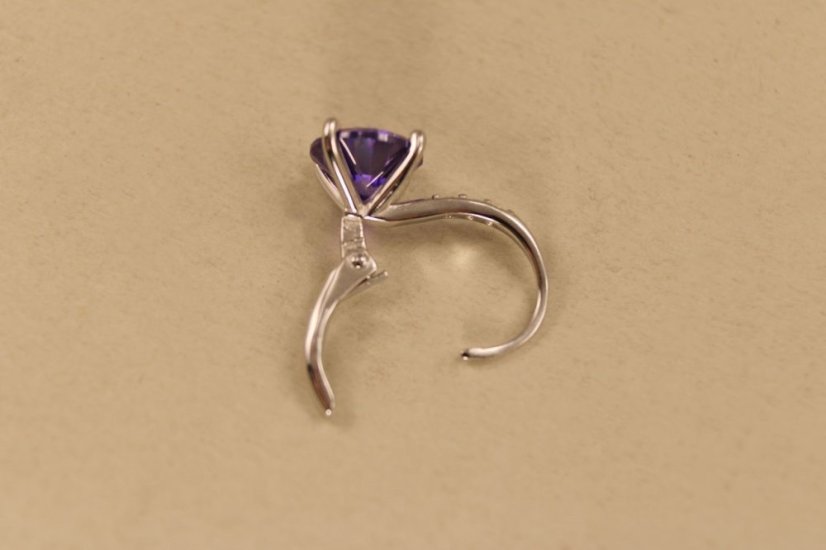 Náušnice-fialový kameň-patent-rhodium-striebro