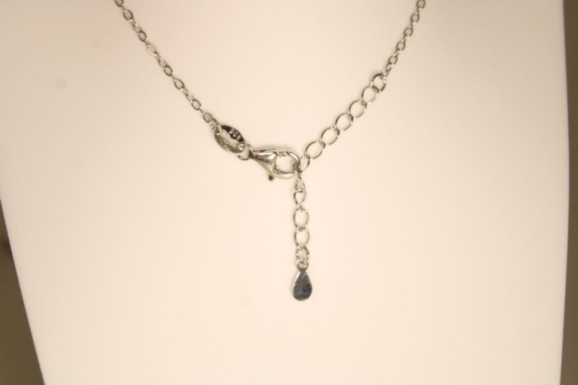 Strieborná celebritka s príveskom ďatelinka, perleť, rhodium, 42-45 cm, 2,64 g, 925/1000
