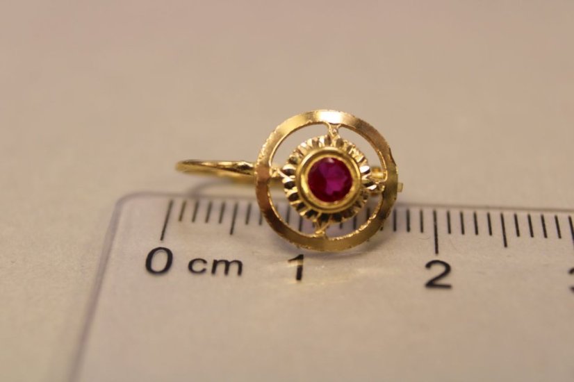 Náušnice-červený kameň-žlté zlato-patent-14 karátov