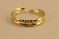 Náušnice-kruhy-gravírované-pozlátené striebro