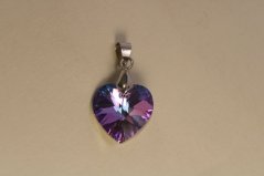 Prívesok-tvar srdiečka - fialový swarovski crystals- všeobecný rhodiovaný kov