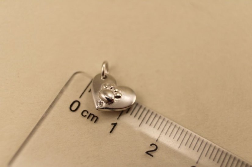 Prívesok- srdiečko- labka- rhódiované striebro