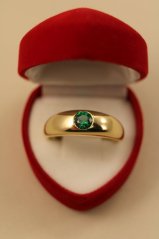 Prsteň- zelený zirkón- žlté zlato- 14 karátov