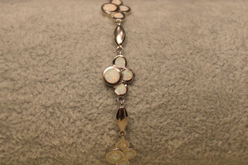 Náramok-biely opál-labky-rhodium-striebro